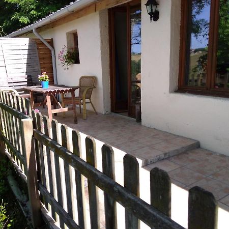 Gîte en pleine nature proche du lac de la Gimone Saint-Blancard Extérieur photo
