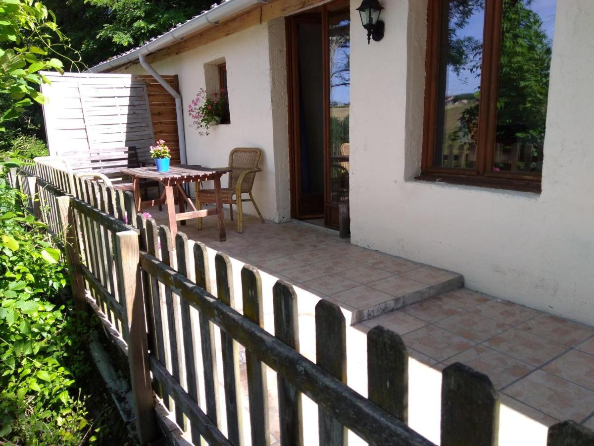 Gîte en pleine nature proche du lac de la Gimone Saint-Blancard Extérieur photo